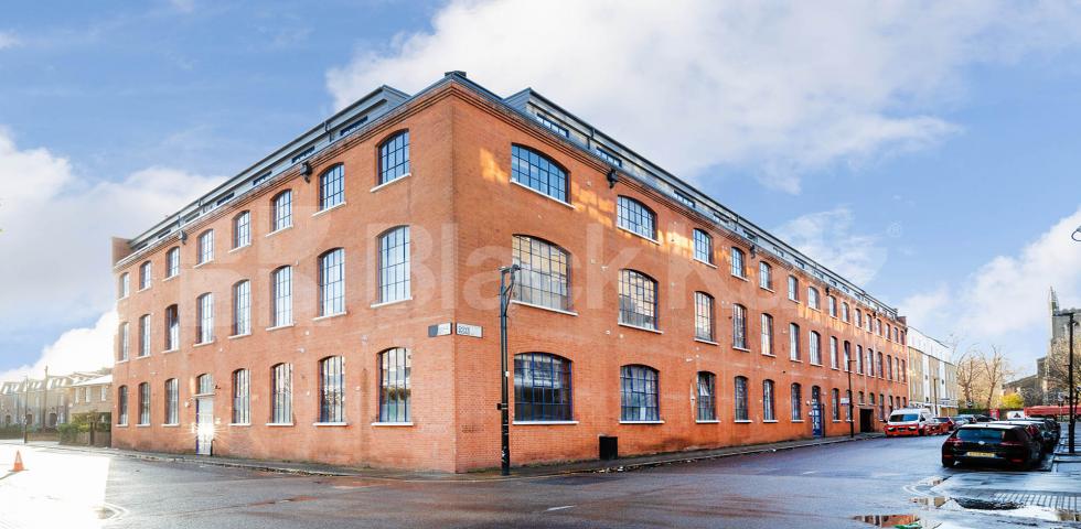 			VIRTUAL TOUR AVAILABLE!, 1 Bedroom, 1 bath, 1 reception Apartment			 Dove Road, CANONBURY-ISLINGTON